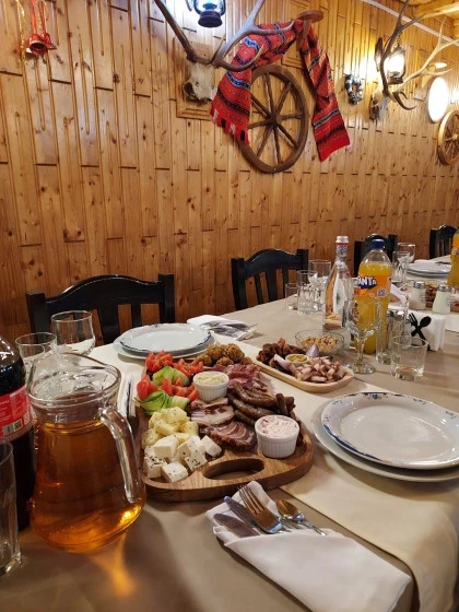 Revelion La Taverna Valea Doftanei
