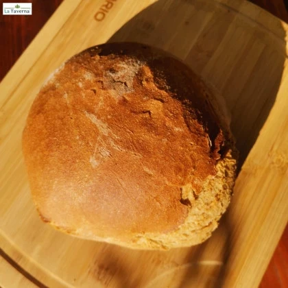 Paine neagra rotunda coapta pe vatra 400 gr La Taverna