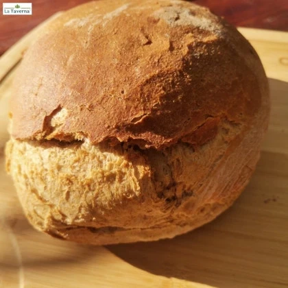 Paine neagra rotunda coapta pe vatra 400 gr La Taverna