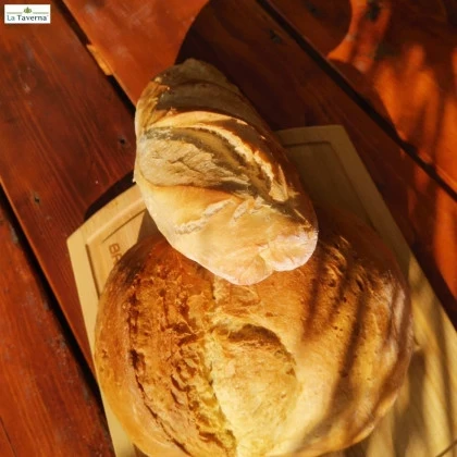 Paine alba franzela coapta pe vatra 500 gr La Taverna