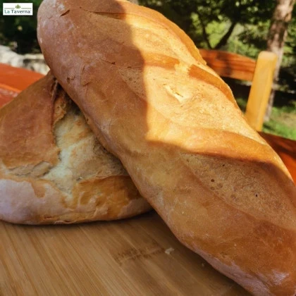 Paine alba franzela coapta pe vatra 500 gr La Taverna