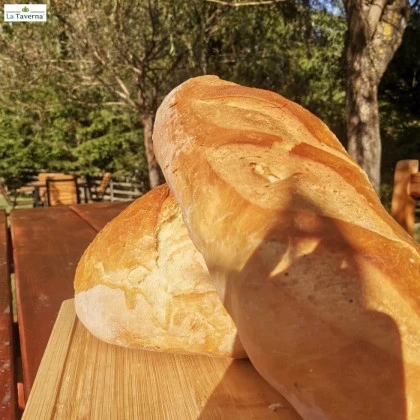 Paine alba franzela coapta pe vatra 500 gr La Taverna